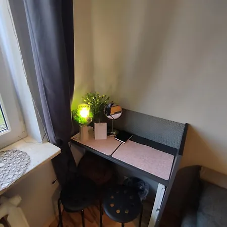 Homestay Niewielki Dla Jednej Osoby Lub Pary. Warsaw