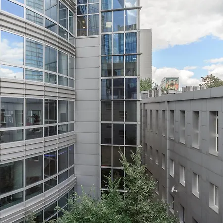 Lumina Modern Rondo Onz Apartament