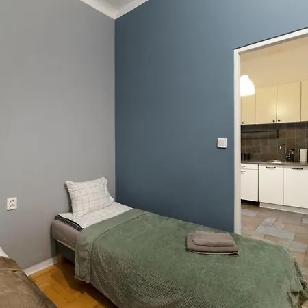 Golden - Huge Comfortable 4 Bedrooms - Old Town - Freta Apartment