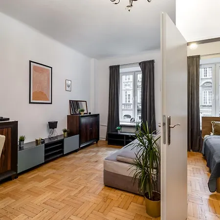 Golden - Huge Comfortable 4 Bedrooms - Old Town - Freta *