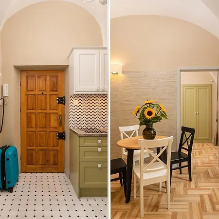 Rent Like - Krakowskie Przedmiescie 12 * Warsaw