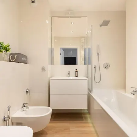 Lägenhet Rent Like - Woronicza 33b