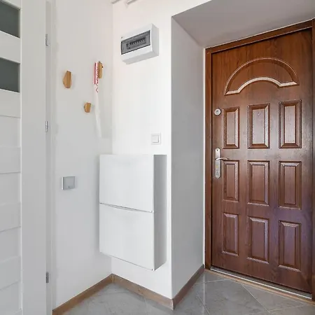 Navy Aesthetic With Balcony By Renters Apartament Warszawa