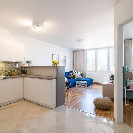 Apartament Navy Aesthetic With Balcony By Renters Warszawa