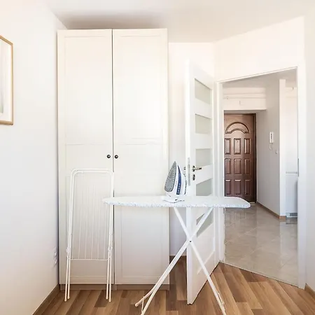 Apartament Navy Aesthetic With Balcony By Renters