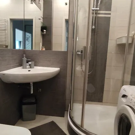 Apartment Be My Guest - Krucza Elegant - Rondo De Gaulle'a Center Of Metro Wi-fi Breakfast