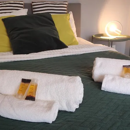 Be My Guest - Jerozolimskie - Super Centrum Metro Wi-fi Breakfast Apartament *