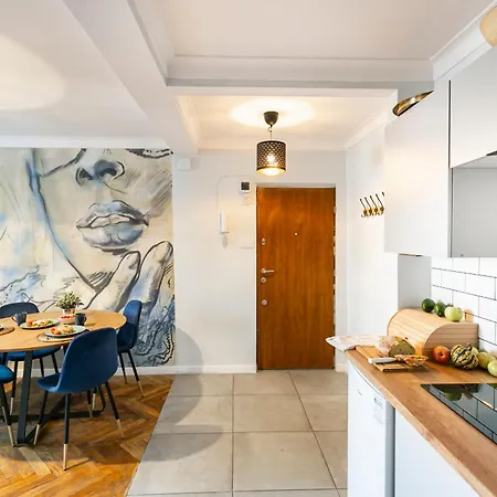 Lägenhet Nowogrodzka 78 - Dla 4 Osob - 200m Od Szpitala Klinicznego Na Lindleya - 1km Do Dworca Centralnego - Wifi - Smart Tv 45 Cali *