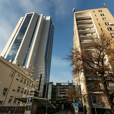 Nowogrodzka 78 - Dla 4 Osob - 200m Od Szpitala Klinicznego Na Lindleya - 1km Do Dworca Centralnego - Wifi - Smart Tv 45 Cali Lägenhet