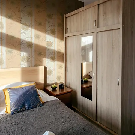 아파트 Plac Konstytucji 6 Orange - Dla 4 Osob - Bezplatny Parking - Free Parking - Piekny Widok Na Panorame Warszawy *