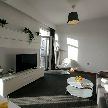 Plac Konstytucji 6 Orange - Dla 4 Osob - Bezplatny Parking - Free Parking - Piekny Widok Na Panorame Warszawy * 바르샤바
