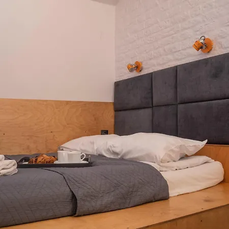 Hostel New World St Hostel And Private Room