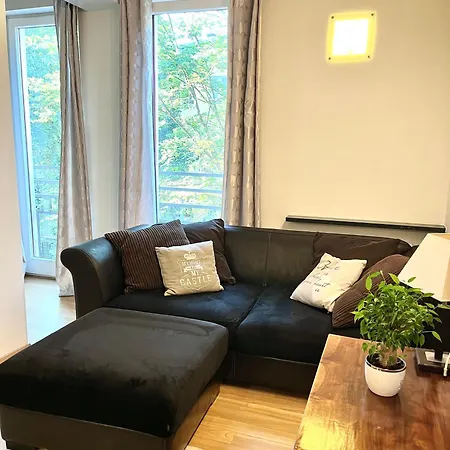 2 - Metro - Blisko Centrum Apartment