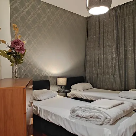Hostel Helvetia Center And Old Town
