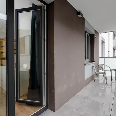 Enjoy! Ursus Apartment *