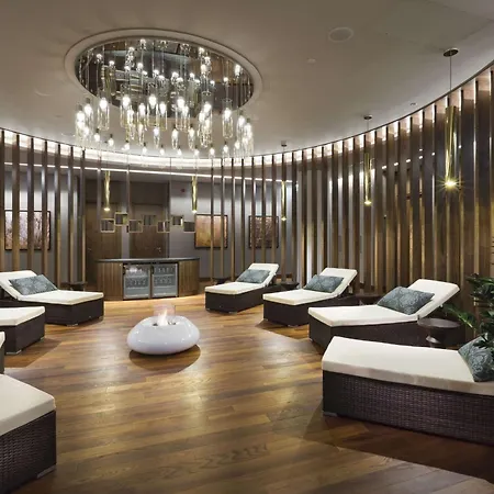 Doubletree By Hilton & Conference Centre 4* Warszawa