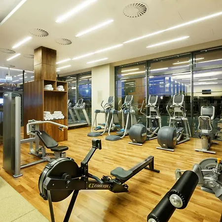 Doubletree By Hilton & Conference Centre Warszawa