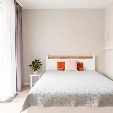 Luxapartmentwarszawa Z Bezplatnym Podziemnym Parkingem Apartment Warsaw
