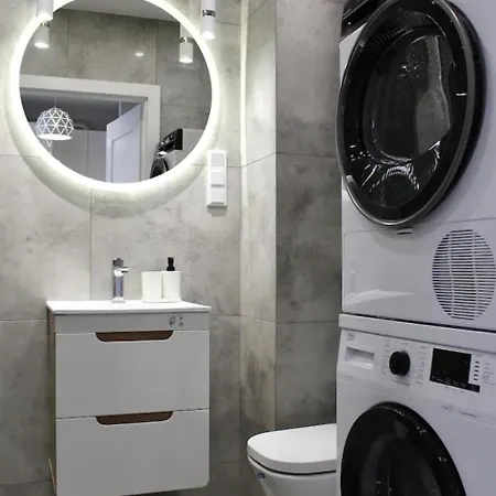 Luxapartmentwarszawa Z Bezplatnym Podziemnym Parkingem Apartment Warsaw