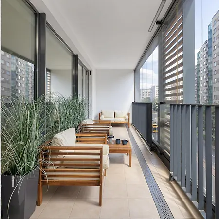 Ecru 3-bedroom Luxurious With City View Wwa22 Apartment