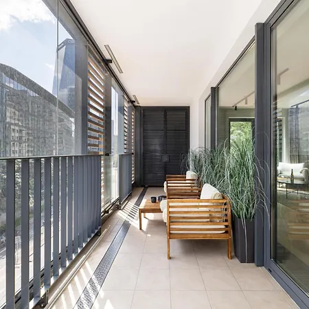 Ecru 3-bedroom Luxurious With City View Wwa22 Warsaw