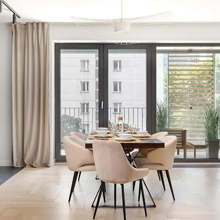 Apartment Ecru 3-bedroom Luxurious With City View Wwa22 Warsaw