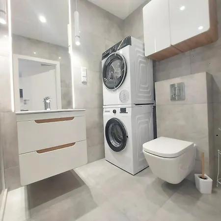 Lux 2 Pokojowe In Z Bezplatnym Podziemnym Parkingem * Warsaw