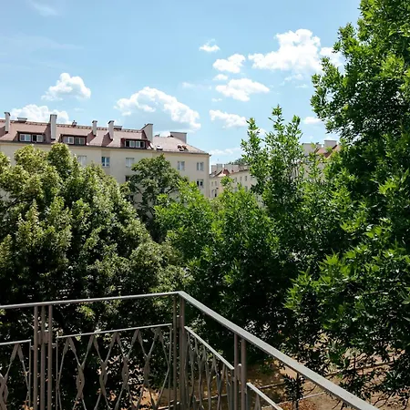 Gagarina 12 - Piekny Apartament Przy Lazienkach Krolewskich - Duze Lozko 160x200cm - Bardzo Duzy Balkon - Wifi - Telewizja Kablowa - Bezplatna Strefa Parkowania - Better Warszawa