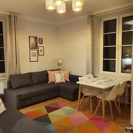 Charming In The Old Town Apartment *