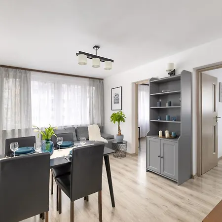 Apartment With Balcony Near Bulwary Wislane Wwa67 Warsaw
