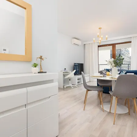 Grzybowska With Air Conditioning & Balcony By Renters Prestige Warsaw