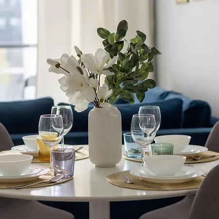 Grzybowska With Air Conditioning & Balcony By Renters Prestige Warsaw