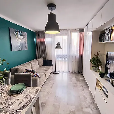 10th Floor Centrum Apartment *