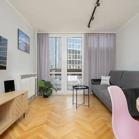 Apartment In The Heart Of By Rent Like *