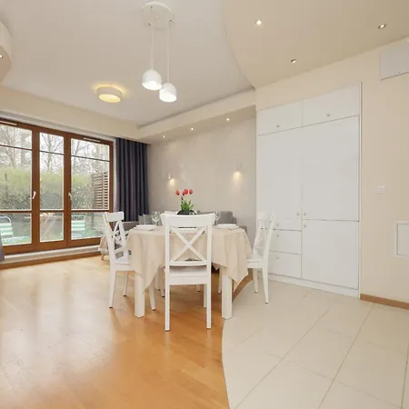 Apartment Beautiful With Spacious Terrace By Renters *