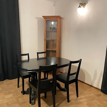 Cozy With A Private Yard Apartament Warszawa