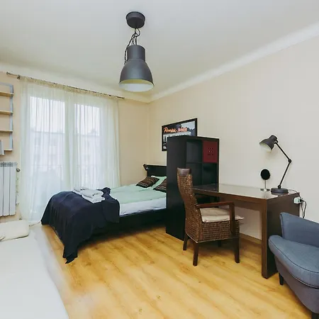 Апартаменты Shortstaypoland Leszno *