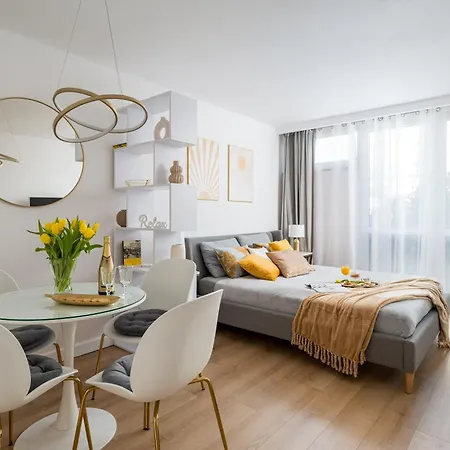 Gold Premium 950 M To Station Parking Apartment