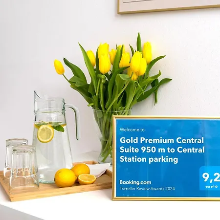Gold Premium 950 M To Station Parking Apartment Warsaw