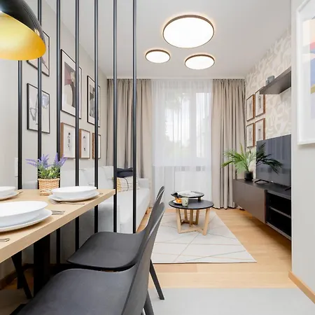 Baluckiego Modern & Cozy Stary Mokotow By Renters Apartment