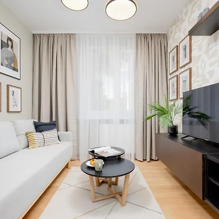 Baluckiego Modern & Cozy Stary Mokotow By Renters Apartment