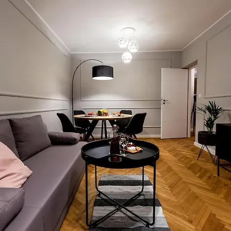 Apartment Elegant, Comfortable In The Heart Of Warsaw! Warsaw