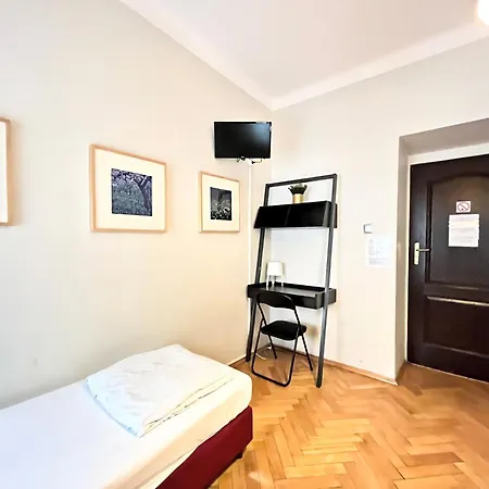 Hostel Helvetia Center And Old Town Warsaw