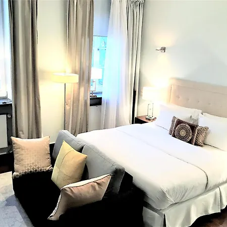 Aparthotel Luxury Mondrian Market Square Iii Warsaw