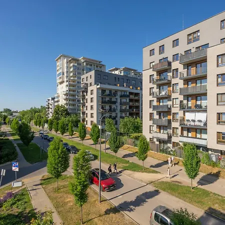 Mokotow - Balcony, Ac, Bus & Park Nearby