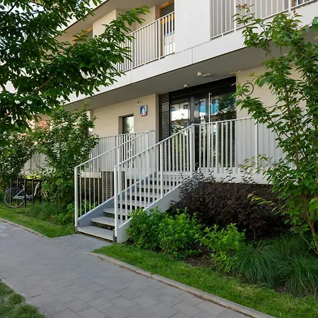 Mokotow - Balcony, Ac, Bus & Park Nearby Warsaw
