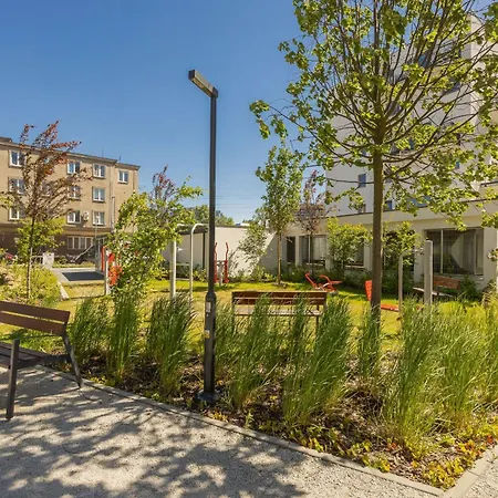 Nowoczesne Z Balkonem Kolejowa Nu Wola By Renters Apartment