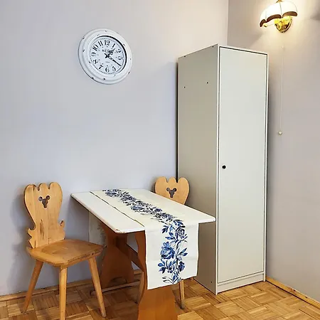 Husarska 60 Nocleg ze śniadaniem
