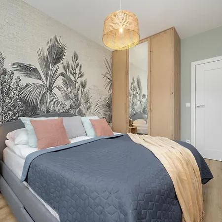 Nowoczesne Z Balkonem Kolejowa Nu Wola By Renters * Warsaw