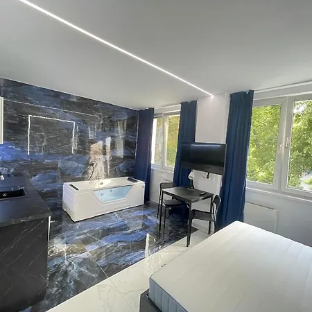 Yourapart Karmelicka Z Jacuzzi Warszawa